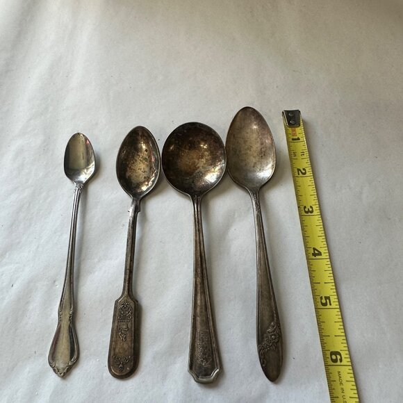 Vintage set of 4 spoons 6 inch length 3 plated 1 stainless 2 Oneida - Picture 3 of 3